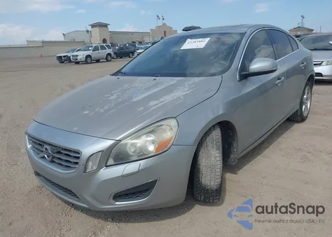 2013 Volvo S60 T5/T5 Platinum/T5 Premier/T5 Premier Plus z USA, uszkodzony, nr VIN YV1612FS0D2231027